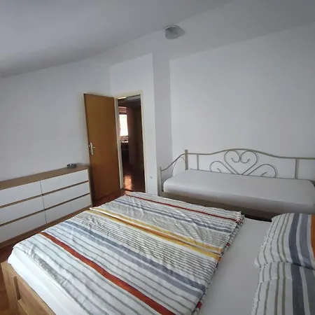 & Linda & Mario Zadar