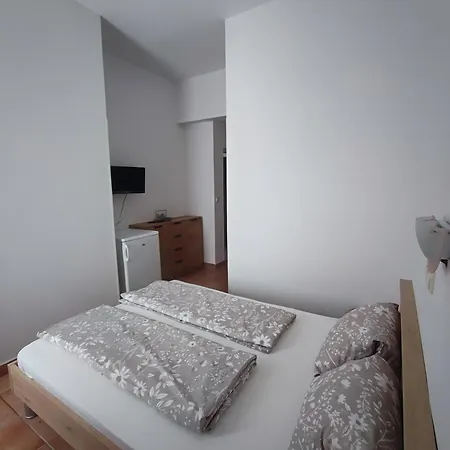 Gasthuis & Linda & Mario