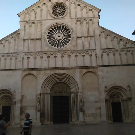 & Linda & Mario Pensión